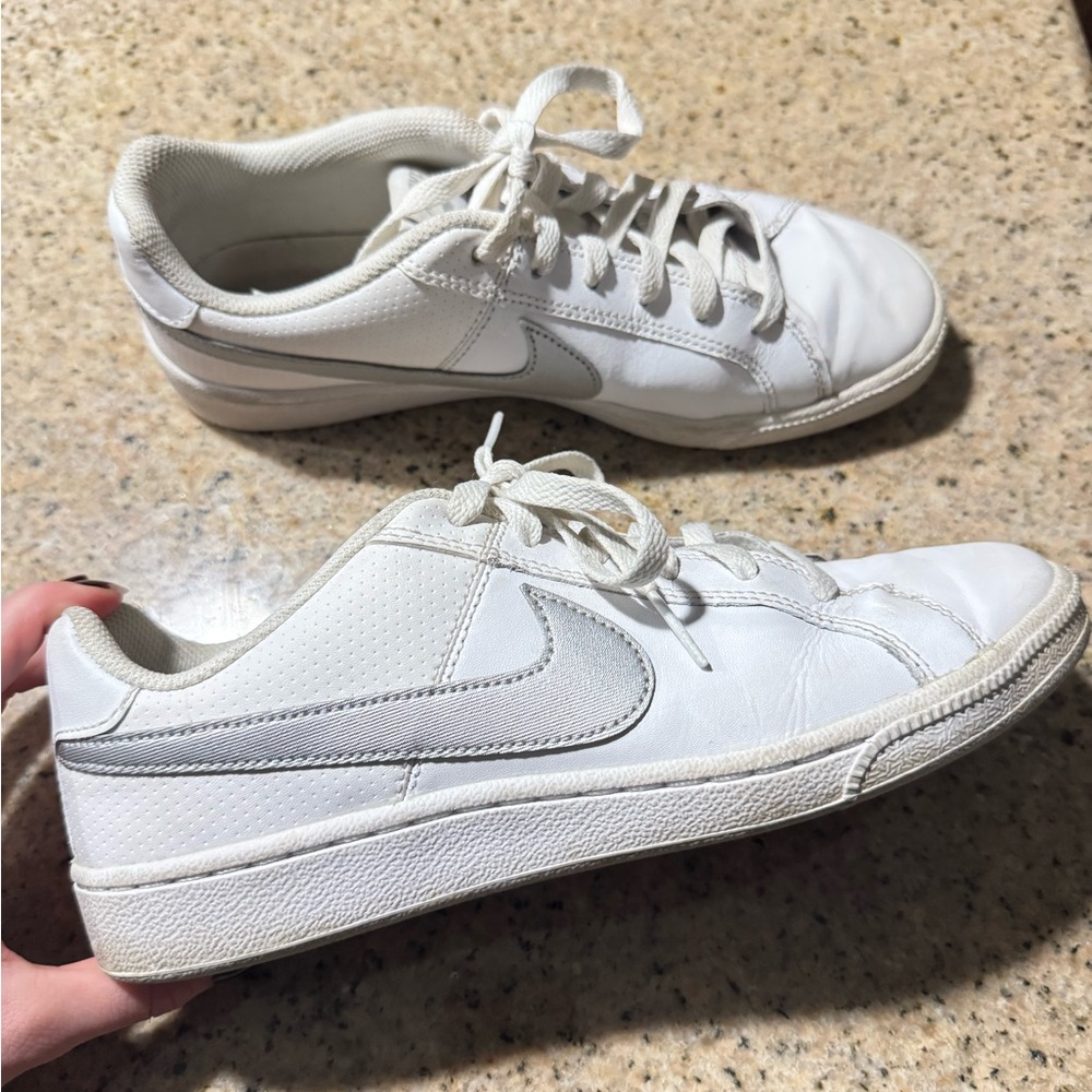 Nike Classic White Sneakers Court Royale